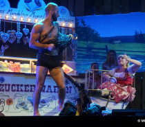 „SERVUS, GRÜEZI UND HALLO“ – Die Dirndlshow mit Augenzwinkern! „SERVUS, GRÜEZI UND HALLO“ – Die Dirndlshow mit Augenzwinkern!