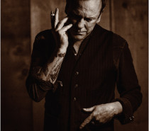 KIEFER SUTHERLAND – „LIVE“