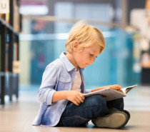 Ratlos im Buchstabenchaos: Lese-Rechtschreib-Schwäche bei Kindern erkennen und behandeln