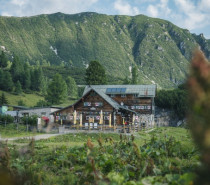 Hitzefreies Obertauern: Wanderungen und Bergseeschwimmen bei angenehmen Temperaturen Hitzefreies Obertauern: Wanderungen und Bergseeschwimmen bei angenehmen Temperaturen