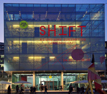 „SHIFT. KI und eine zukünftige Gemeinschaft“ im Kunstmuseum Stuttgart