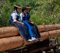 Vom Stochern, Stechen und Staken: Wasserreiche Feste und Traditionen im Süden