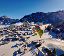Hoch hinaus im Tannheimer Tal: Heißluftballonträume inmitten der Tiroler Bergwelt Hoch hinaus im Tannheimer Tal: Heißluftballonträume inmitten der Tiroler Bergwelt