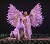„CAVALLUNA – Grand Moments“: Eine Reise durch schillernde Showwelten. 3×2 Tickets zu gewinnen! „CAVALLUNA – Grand Moments“: Eine Reise durch schillernde Showwelten. 3×2 Tickets zu gewinnen!