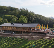 Christophsblick: Neuer Weinausschank der Cleebronner am Michaelsberg im Zabergäu Christophsblick: Neuer Weinausschank der Cleebronner am Michaelsberg im Zabergäu